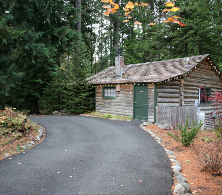 Outside view of Creekside Cabin